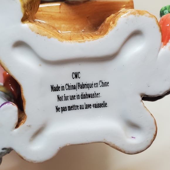 CWC Peter Rabbit Hinged Trinket Box - Picture 15 of 15